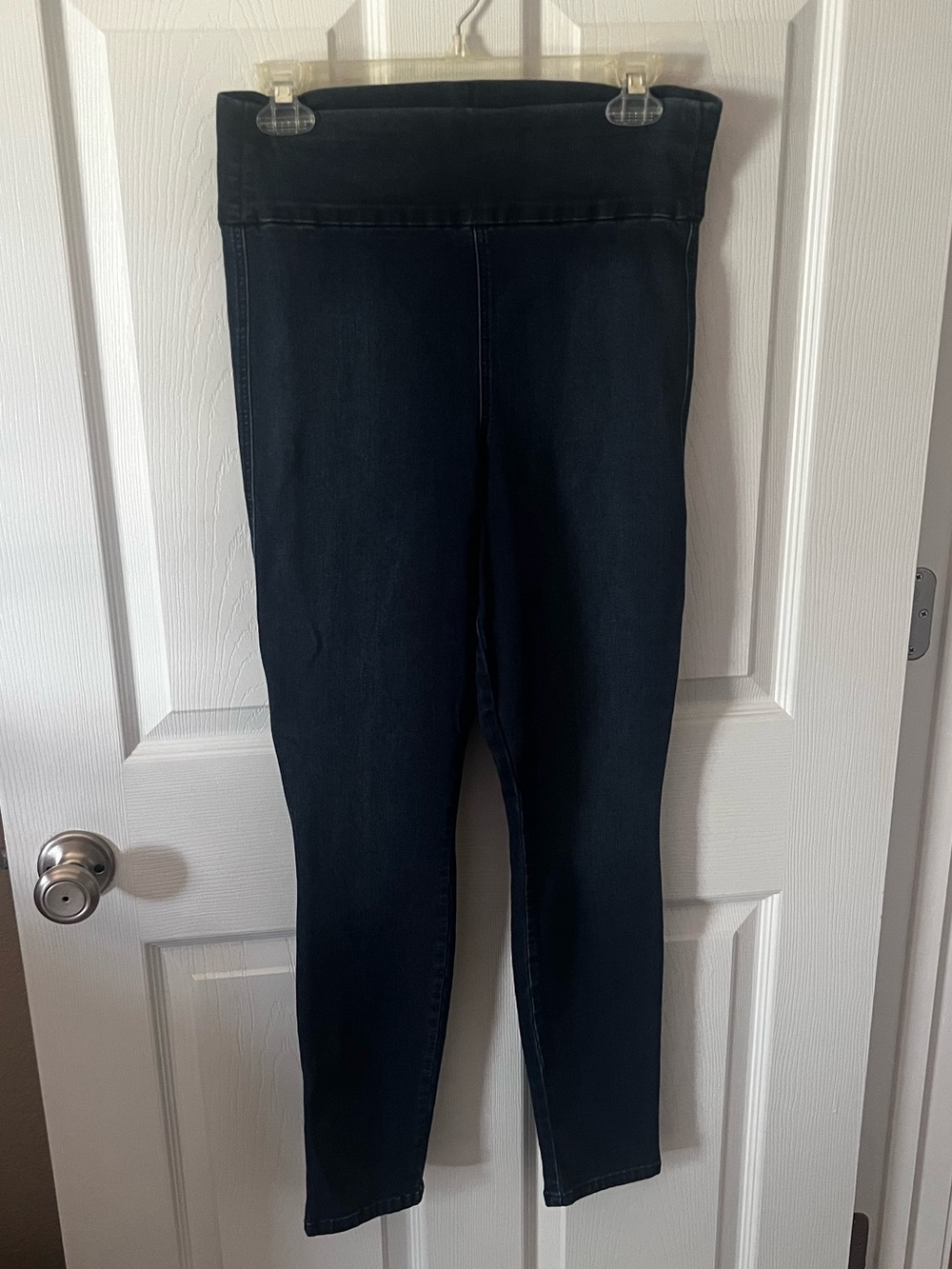 Level 99 Women’s High-Rise Dark Blue Stretch Jeggings